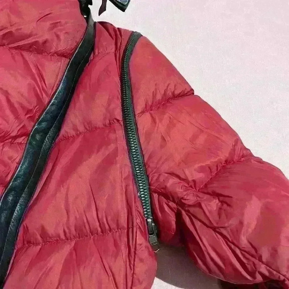 Mackage Montreal Red Asymmetrical Goose Down Zip Sleeves Vest Puffer Jacket - Picture 10 of 12